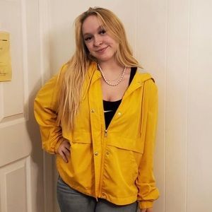 Yellow raincoat/windbreaker